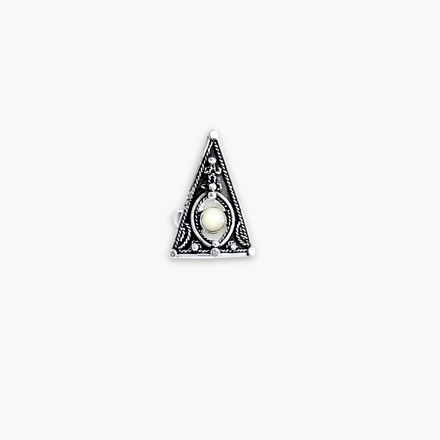 Lustre Ring