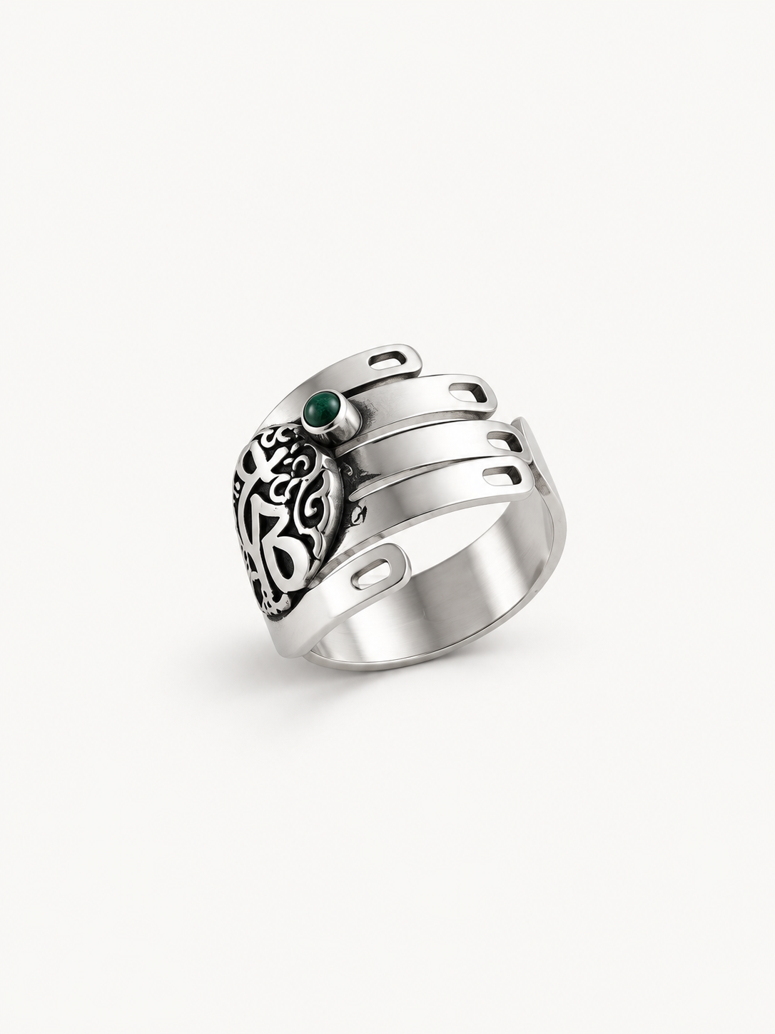 Saha Ring